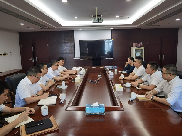 6月29日，，，，，，，，正泰集团副总裁陆川来访门徒娱乐，，，，，，，，共商光伏项目合作事宜（投运部，，，，，，，，徐昭）.jpg